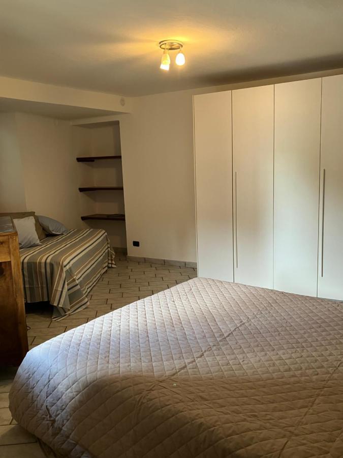 Un Passo Dal Castello Apartment Бароло Екстериор снимка